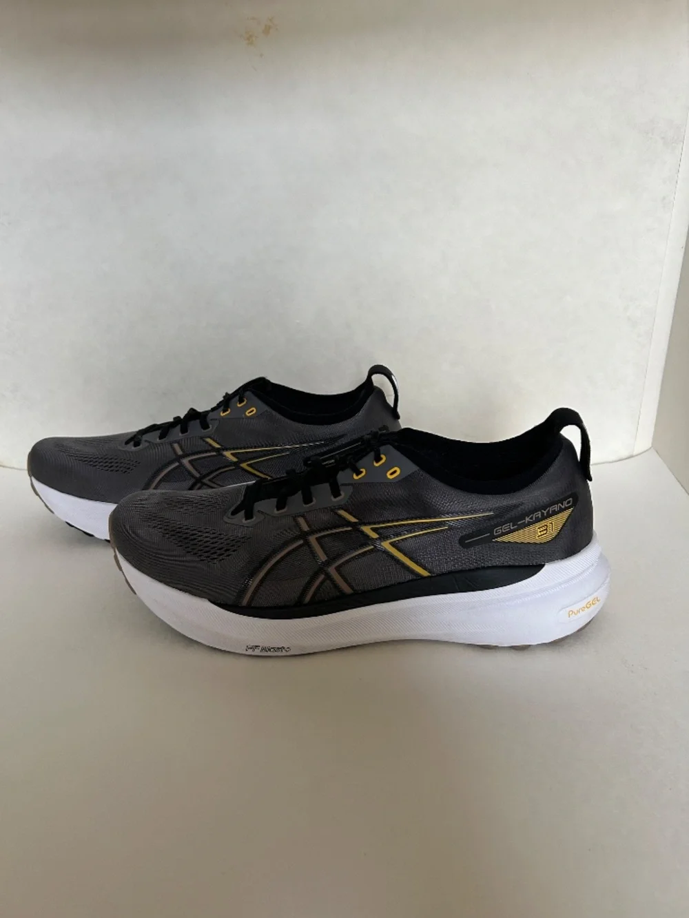 ASICS Men's Gel-Kayano 31 Running Shoes Carbon/Taupe Grey. 10118869, Size 12.5W